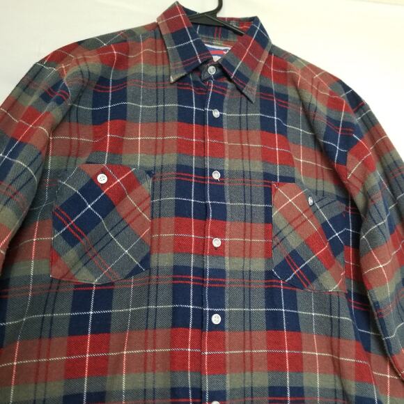 American Edition Men's Multicolor Plaid Flannel Long Sleeve Button Up Shirt SZ M - Picture 2 of 9